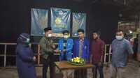 IMG-20201101-WA0043 Pergerakan Mahasiswa Islam Indonesia (PMII) Cabang Pontianak Raya baru saja menggelar acara Peringatan Hari Lahir yang Ke-2. Acara ini dilaksanakan di lapangan Futsal Andika Jl. Trans Kalimantan, Kuala Ambawang pada tanggal 31 Oktober 2020.