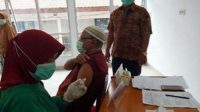 20210325_211041 Calon Jemaah Haji Lansia Asal Ketapang Vaksinasi Covid-19 di Rumah Sakit