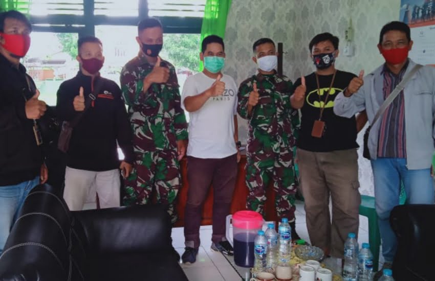 Sejumlah Wartawan Bengkayang Datangi Kompi Senapan C Yonif 645 GTY