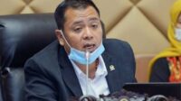 Lasarus Ajak Masyarakat Sukseskan Program Vaksinasi yang Digelar Pemprov Kalbar Lasarus Ajak Masyarakat Sukseskan Program Vaksinasi yang Digelar Pemprov Kalbar