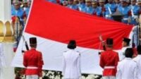 Ulasan Tokoh Pengibar Bendera Merah Putih Proklamasi Tahun 1945 Ulasan Tokoh Pengibar Bendera Merah Putih Proklamasi Tahun 1945