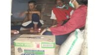 Kemah Kerja Sosial PMKRI Pontianak Kunjungi Warga Kurang Mampu Kemah Kerja Sosial PMKRI Pontianak Kunjungi Warga Kurang Mampu