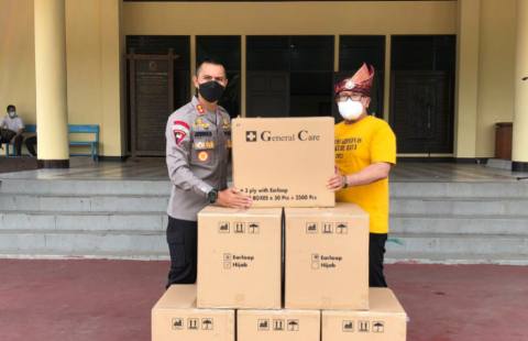 Sahabat Alam Community Sumbang 15 Ribu Masker ke Polres Kubu Raya