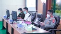 Wali Kota Pontianak Edi Rusdi Kamtono selaku Ketua Tim Satgas Covid-19 Kota Pontianak saat memimpin rapat koordinasi. Wali Kota Pontianak Edi Rusdi Kamtono selaku Ketua Tim Satgas Covid-19 Kota Pontianak saat memimpin rapat koordinasi.