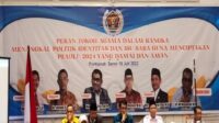 PWI Kalbar Gelar FGD Tangkal Politik Identitas dan Isu Sara Guna Sukseskan Pemilu 2024 PWI Kalbar Gelar FGD Tangkal Politik Identitas dan Isu Sara Guna Sukseskan Pemilu 2024