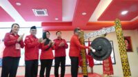 Hasto Buka Rakerda III PDI Perjuangan Kalbar, Lasarus Paparkan Progres Pembangunan Kantor Partai Hasto Buka Rakerda III PDI Perjuangan Kalbar, Lasarus Paparkan Progres Pembangunan Kantor Partai