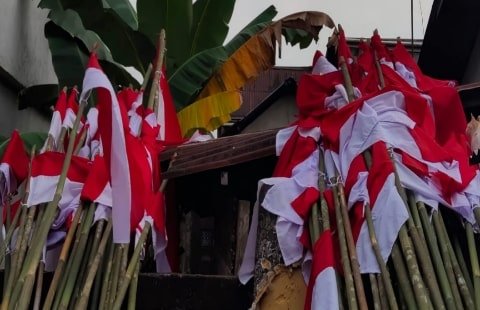 HUT RI ke-77, 1000 Bendera Merah Putih di Kibarkan di Waterfroncity Shenghie Pontianak
