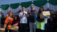 Pembukaan KKN, Poltekkes Kemenkes Pontianak Hadirkan 1000 Peserta Gerakan Masyarakat Hidup Sehat Pembukaan KKN, Poltekkes Kemenkes Pontianak Hadirkan 1000 Peserta Gerakan Masyarakat Hidup Sehat