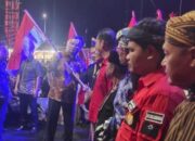 Ratusan Bendera Merah Putih Dibagikan Kepada Tokoh Adat Lintas Etnis Di Kabupaten Kubu Raya Ratusan Bendera Merah Putih Dibagikan Kepada Tokoh Adat Lintas Etnis Di Kabupaten Kubu Raya