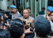 Kapolda Kalbar Beri Penjelasan Terkait Penanganan Unjuk Rasa di PT Duta Palma Grup oleh Polres Bengkayang Kapolda Kalbar Beri Penjelasan Terkait Penanganan Unjuk Rasa di PT Duta Palma Grup oleh Polres Bengkayang