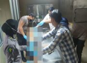 Pria Ditemukan Tewas di Kamar Mandi, Polisi Lakukan Olah TKP Pria Ditemukan Tewas di Kamar Mandi, Polisi Lakukan Olah TKP