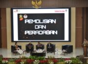 Border Policing Upaya Kepolisian Jaga Keamanan dan Kestabilan Ekonomi di Perbatasan Border Policing Upaya Kepolisian Jaga Keamanan dan Kestabilan Ekonomi di Perbatasan