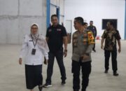 Jelang Pemilu 2024, Kapolres Kubu Raya Lakukan Pengecekan Logistik di Pergudangan Sakura Jelang Pemilu 2024, Kapolres Kubu Raya Lakukan Pengecekan Logistik di Pergudangan Sakura