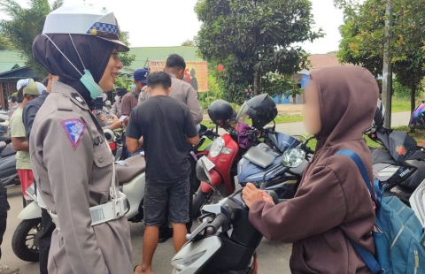 Cegah Kecelakaan, Polres Kubu Raya Tindak Pelanggaran Fatal