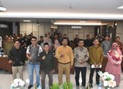 20241108_211648-min Badan Pengawas Pemilihan Umum (Bawaslu) Kabupaten Kubu Raya menggelar pelatihan pengawasan tahapan pemilihan dengan tema “Membaca dan Memahami Alat Kerja Pengawasan Pemungutan dan Penghitungan Suara, Siwaslih, dan Kerawanan Pemilihan” pada Jumat (8/11/2024)