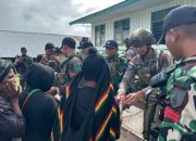 20250201_160709-min TNI-Polri Gelar Bakti Sosial Kepada Warga Kiwirok