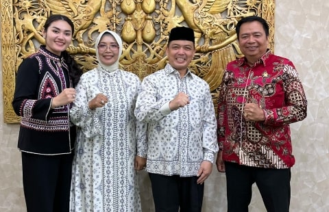 Hari Kedua Idul Fitri, Lasarus Bersilaturahmi ke Sejumlah Tokoh di Kalbar