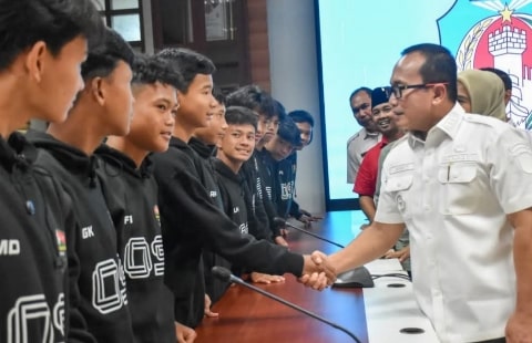 Sujiwo Lepas Tim Kubu Raya United U-14 Ikuti Barati Cup 2025