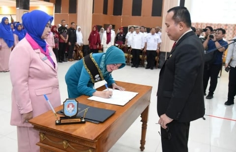 Bupati Sujiwo Kukuhkan Ketua Tim Penggerak PKK, Harap Bisa Berkolaborasi Membangun Kubu Raya