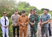 Bupati Sujiwo Tinjau Infrastruktur di Kecamatan Kubu