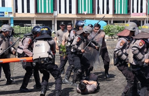 Kapolres Kubu Raya Pimpin Langsung Latihan Dalmas Antisipasi Unjuk Rasa