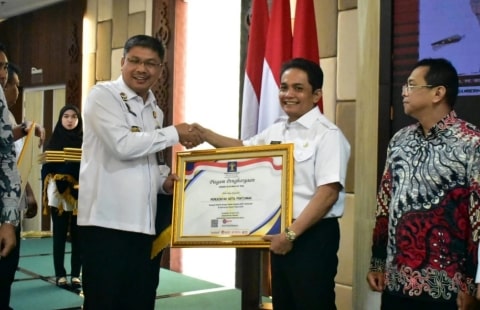 Kota Pontianak Raih Tiga Penghargaan dari Kanwil Kementerian Hukum Kalbar