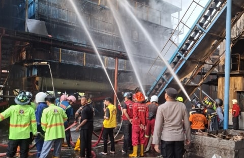 Pabrik PT Alas Kusuma Kubu Raya Terbakar, Api Diduga dari Turbin Boiler