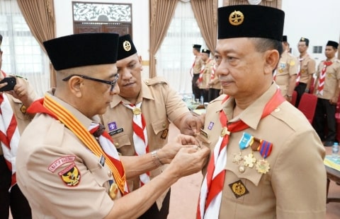 Syarief Abdullah Resmi Kukuhkan Edi Kamtono Sebagai Mabicab Gerakan Pramuka Kota Pontianak 2022-2027