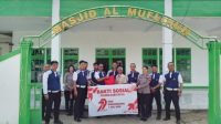 Polres Kubu Raya Bakti Religi, Gotong Royong Bersihkan Tempat Ibadah
