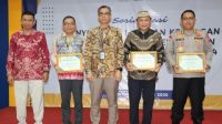 20250703_141615-min Kanwil Kemenag Kalbar Raih Penghargaan Laporan Keuangan Terbaik II