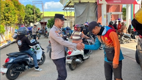 Wujudkan Polri Presisi, Polisi di Kubu Raya Sapa Warga dengan Humanis