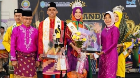 Generasi Muda Pontianak Angkat Budaya Melayu, Adrian dan Diva Dinobatkan Bujang Dare 2025