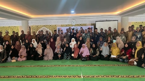 BPS Lunaskan Utang 100 Perangkat Desa di Mempawah