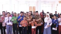 20251009_145103-min Sujiwo Apresiasi Desa Limbung Salurkan Beasiswa untuk Pelajar Kurang Mampu
