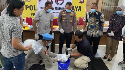 Polres Kubu Raya Musnahkan 2 Kg Sabu Hasil Ungkapan di Dua Lokasi