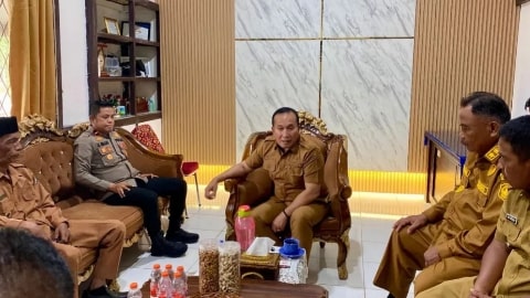 Dukung Investasi Bermanfaat, Sujiwo Minta Perusahaan Rekrut Naker Lokal