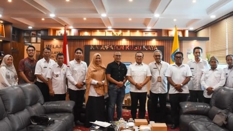 Sujiwo Dorong Percepatan Listrik di Desa Terpencil Kubu Raya