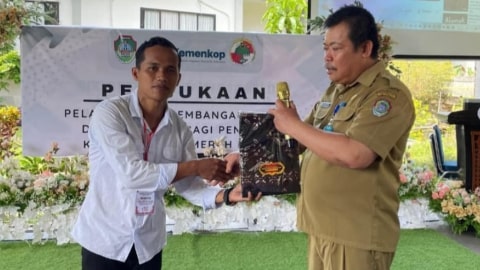 KDMP Sungai Segak Raih Penghargaan Koperasi Desa Terbaik se-Kabupaten Landak