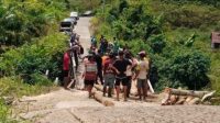 20251115_201023-min Jembatan Sasak Rusak, Warga Buyan Minta Pemda Kapuas Hulu Bertindak Cepat