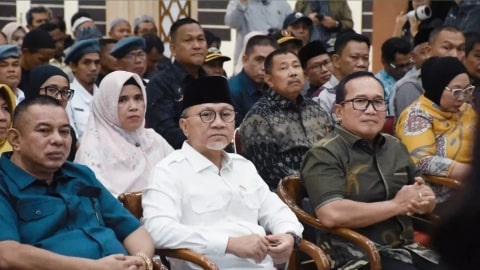Menko Pangan Zulkifli Hasan Mantapkan Program MBG di Kubu Raya