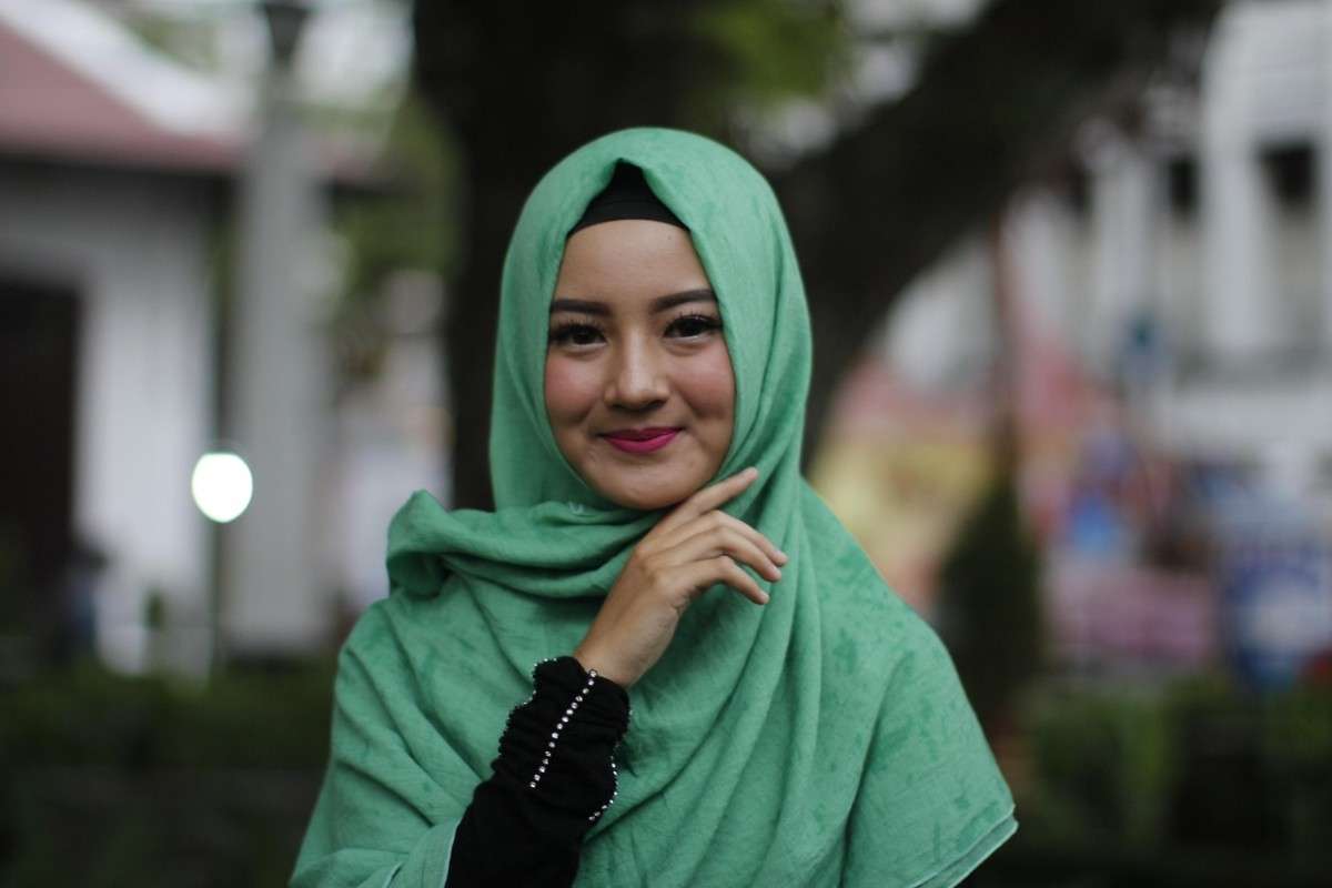 Ilustrasi wajah perempuan sehat