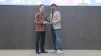 20251207_125605-min Bawaslu Kubu Raya Terima Penghargaan di Milad Muhammadiyah ke-113