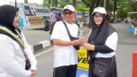20251221_173611-min Peringati Hari Ibu, KOPRI PMII Pontianak dan Kubu Raya Tebar Bunga di CFD