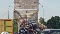 1000589064 Truk Mogok di Jembatan Kapuas II, Satlantas Kubu Raya Sigap Atasi Kemacetan