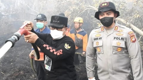 Sujiwo Back Up Penuh Penanganan Karhutla di Kubu Raya