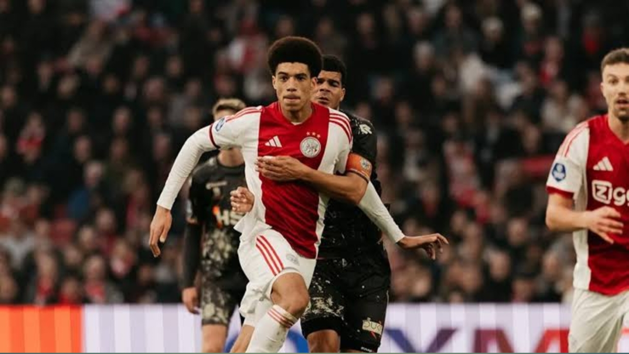 Ajax vs Olympiacos, Sumber Foto : ihram