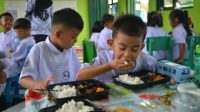 Program Makan Bergizi Gratis (MBG): Strategi Nasional Peningkatan Status Gizi dan Kualitas Pendidikan Menuju Indonesia Emas 2045