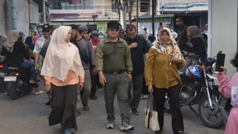 Sujiwo Turun Tangan Tata PKL Simpang WBA, Pedagang Tetap Berjualan Jalanan Tak Lagi Macet