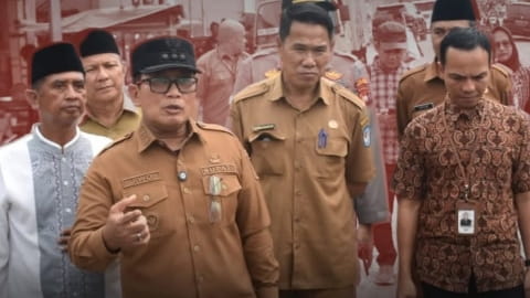 Sujiwo Pastikan Jalan Kuala Dua–Mekar Sari Mulus Jelang Akhir Ramadan