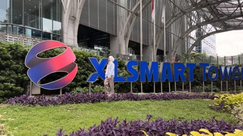 XLSMART Perkuat Bisnis Berkelanjutan, Raih Rating ESG dari Sustainable Fitch
